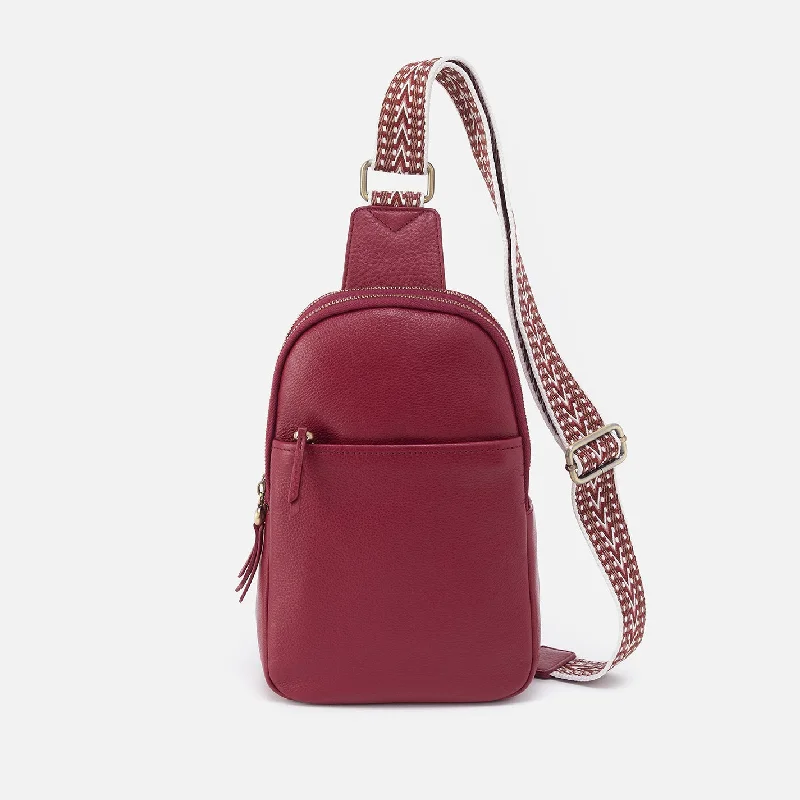 Cass Sling In Pebbled Leather - Wine