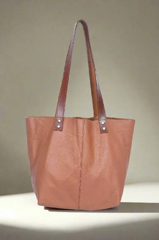 Timeless Elegance: Tan Leather Tote Bag. Art: BG-1547