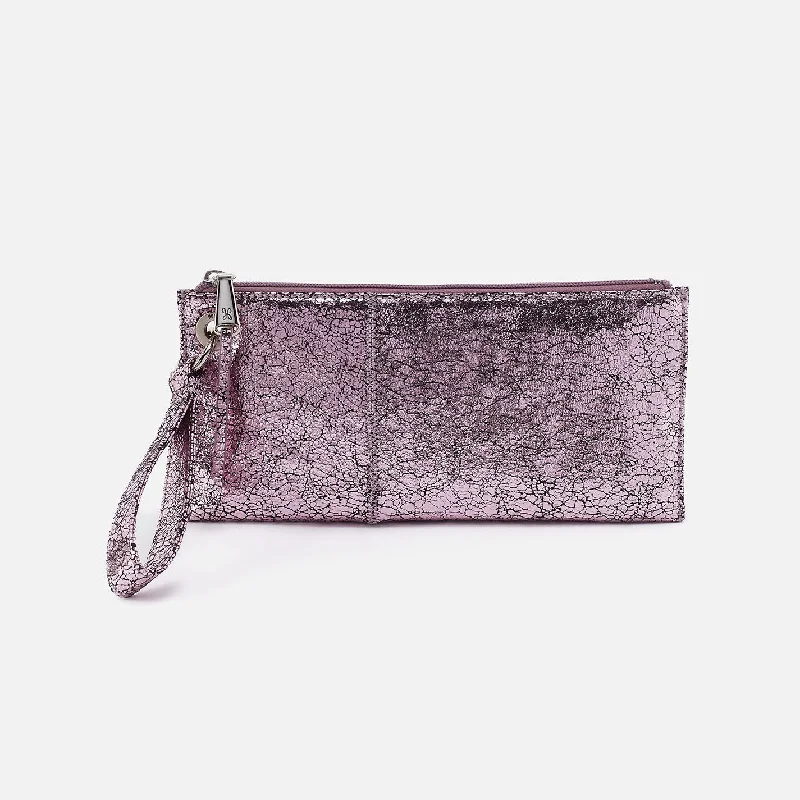 Vida Wristlet In Metallic Leather - Blush Crackle