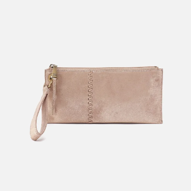 Vida Wristlet In Metallic Leather - Gilded Beige